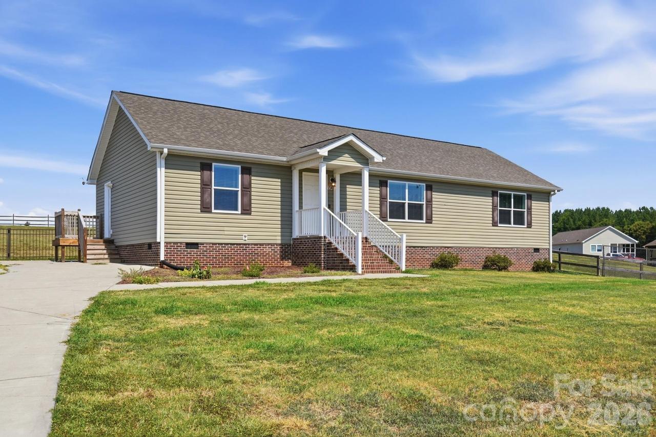 154 Back Acres Ln., Kannapolis, NC 28081