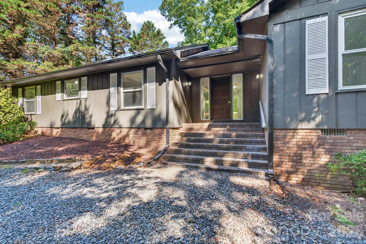 4531 Belhaven Forest Dr., Gastonia, NC 28056