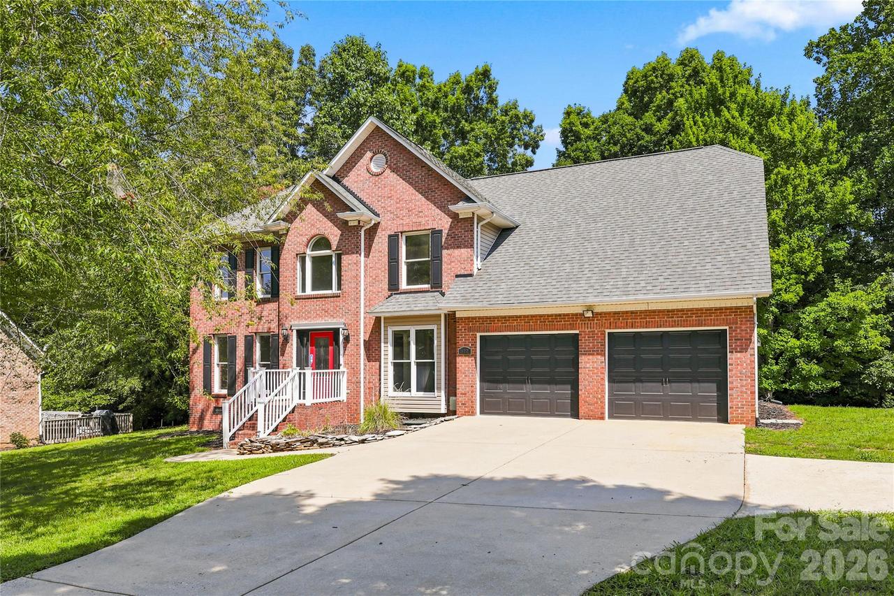 122 W Tattersall Dr., Statesville, NC 28677