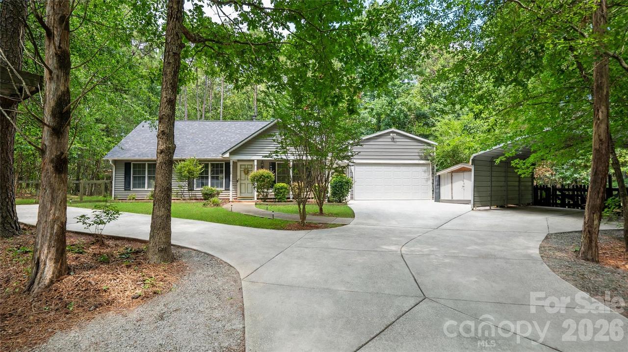 8003 Hope Ln., Waxhaw, NC 28173