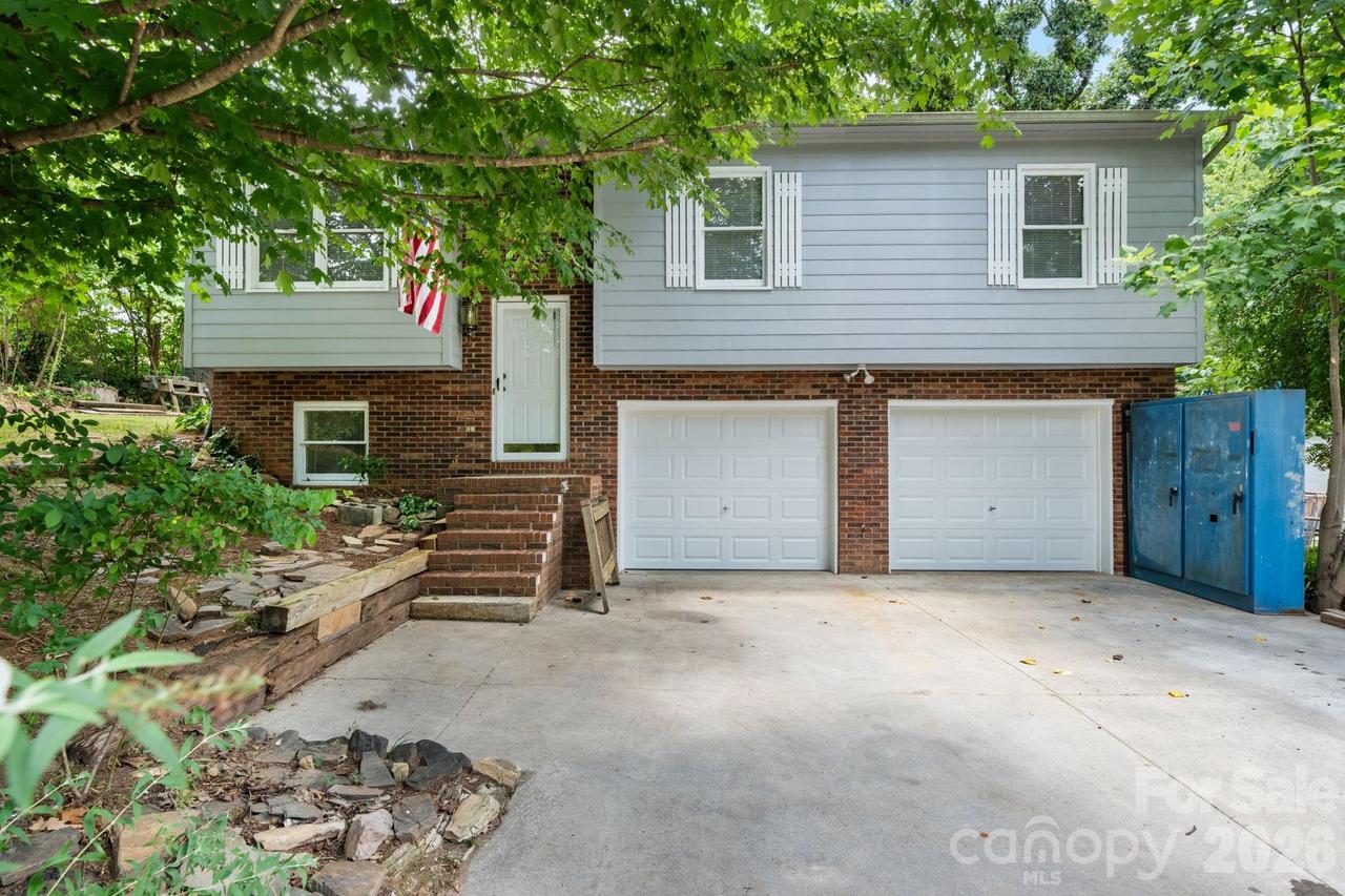 3579 High West Dr., Lenoir, NC 28645