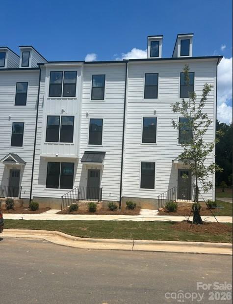 3027 Pointe Town Dr., Charlotte, NC 28208