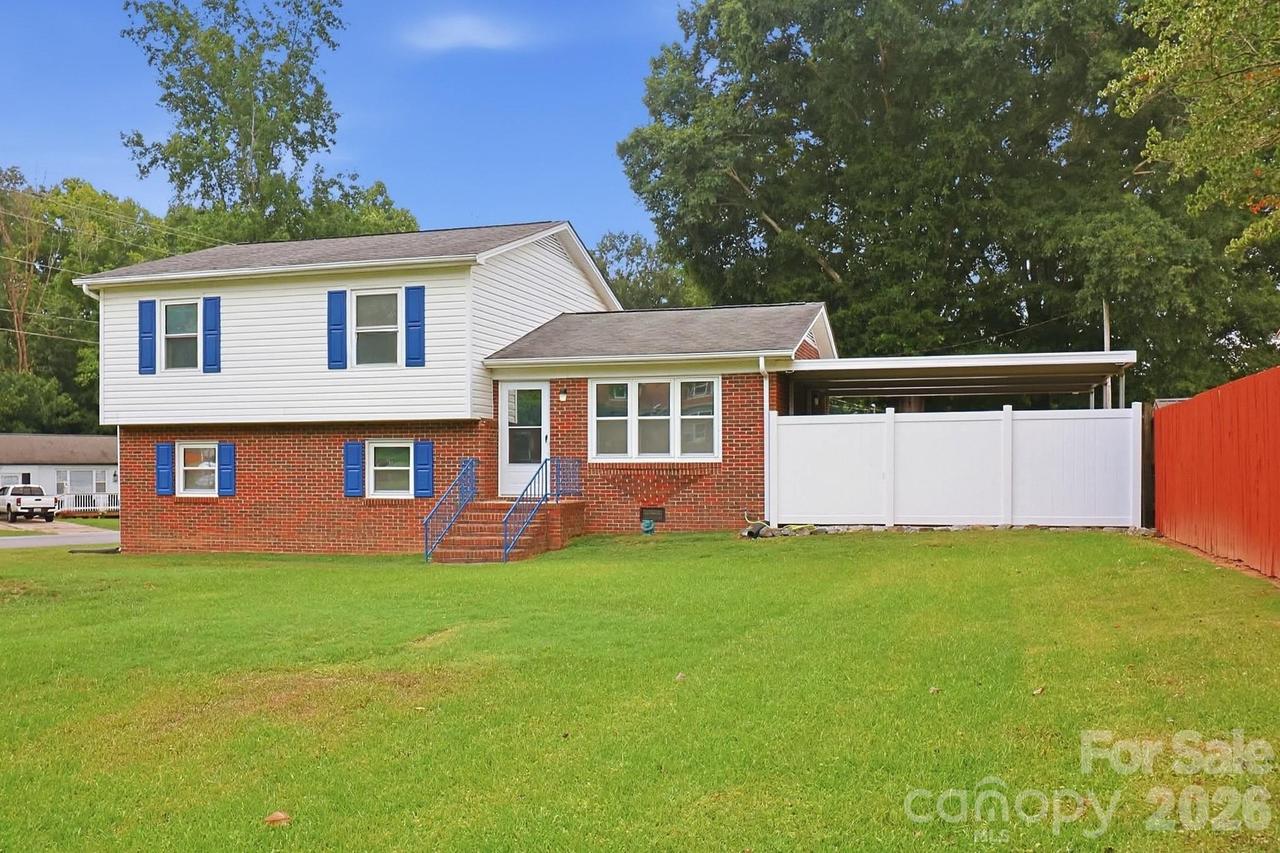 112 Annadelle Ave., Bessemer City, NC 28016