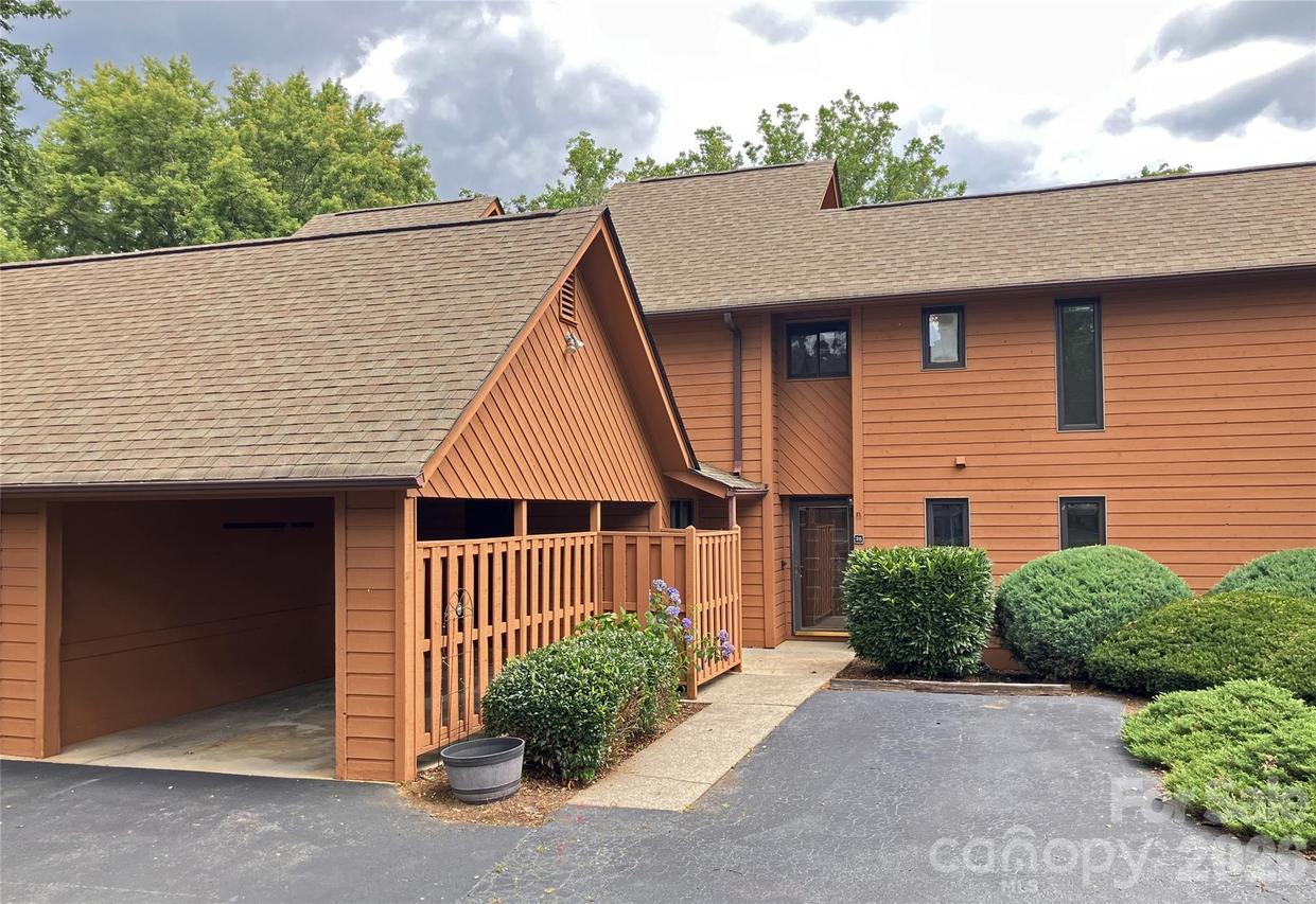 25 Village Dr., Asheville, NC 28803