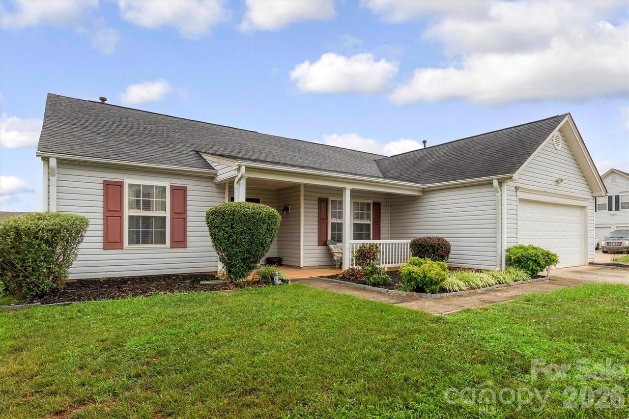 9704 Aventide Ln., Charlotte, NC 28215
