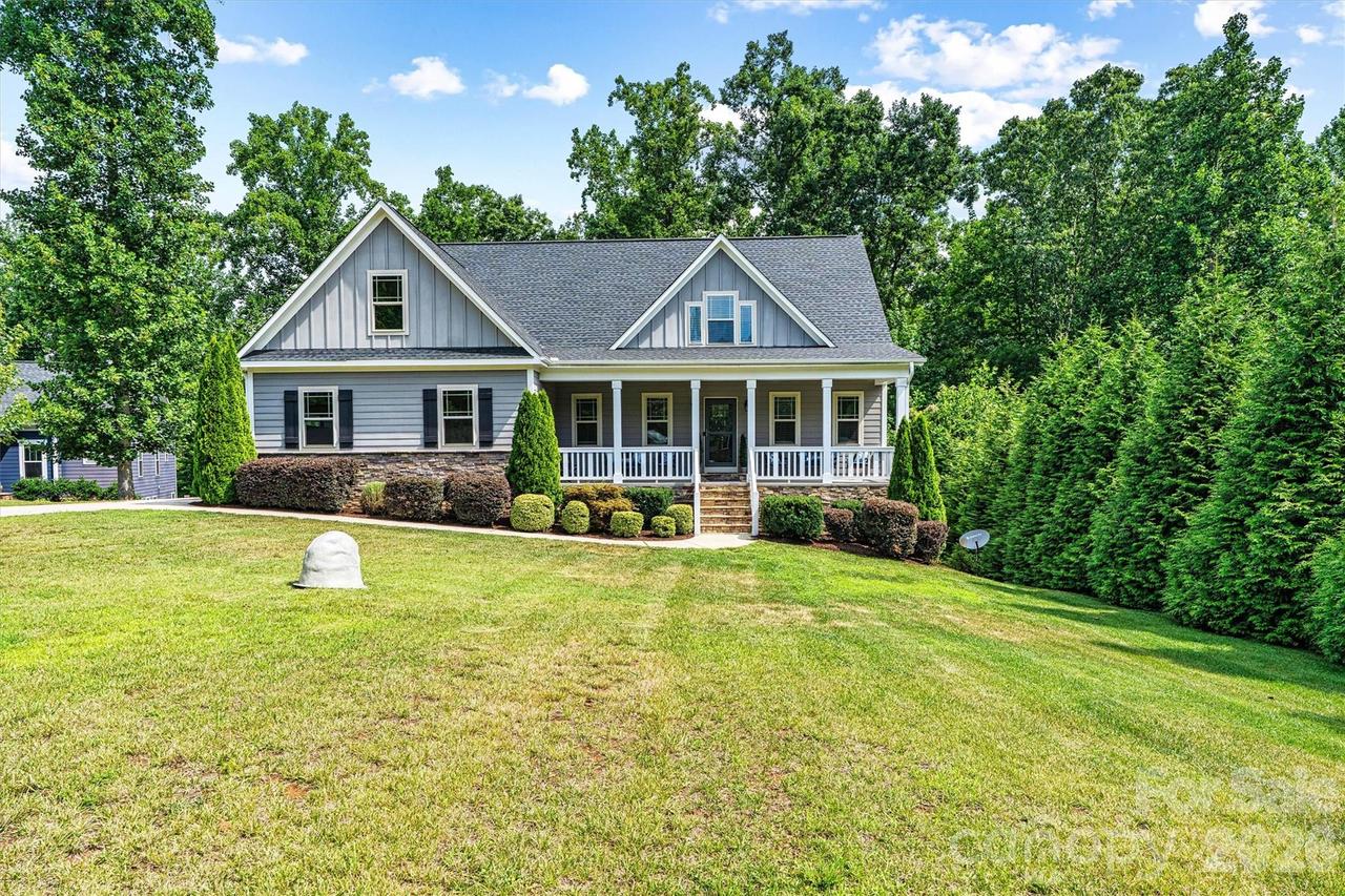 6515 Havencrest Dr., Denver, NC 28037
