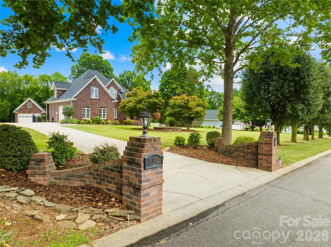 115 S Gibbs Rd., Mooresville, NC 28117