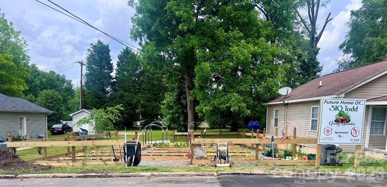 310 Todd St., Belmont, NC 28012