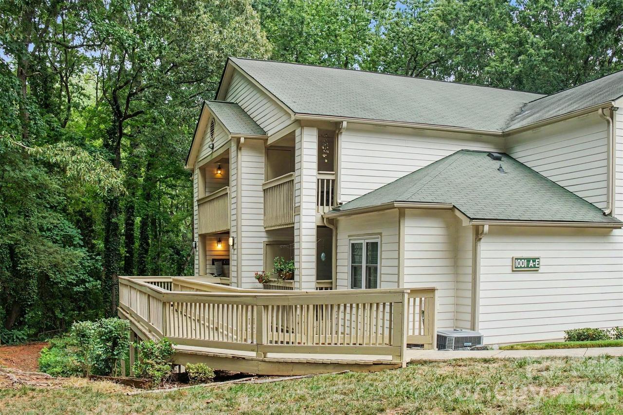 1001 Churchill Downs Ct. #E, Charlotte, NC 28211
