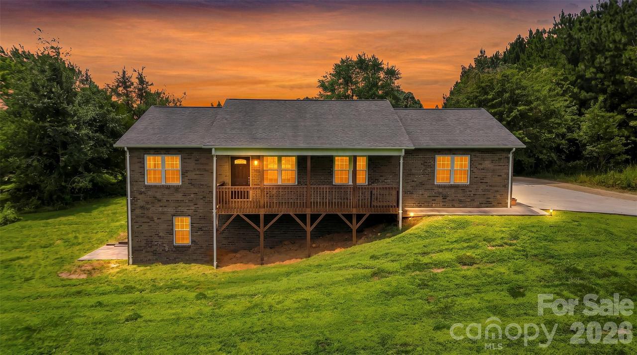 4683 Hickory Nut Ridge Rd., Granite Falls, NC 28630