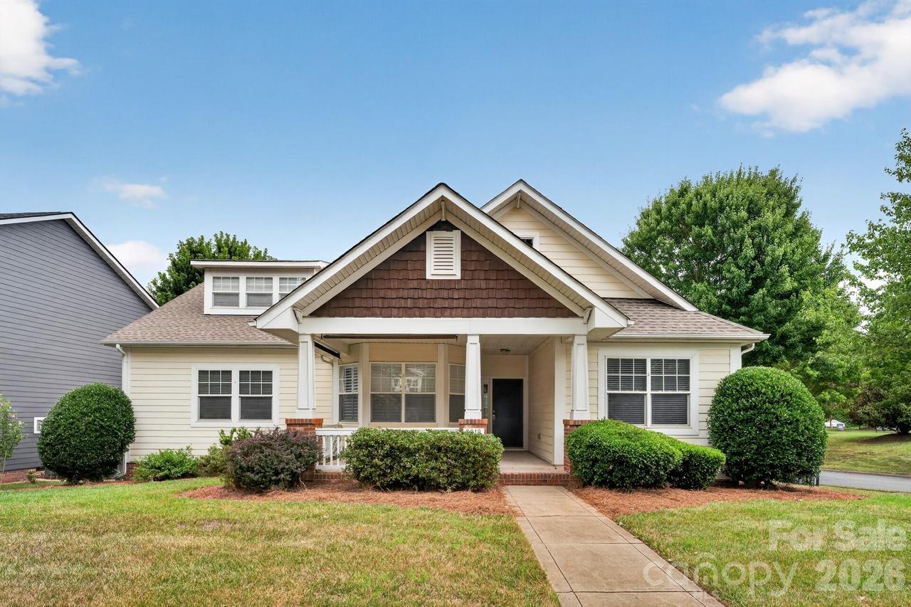 5918 Phyliss Ln., Charlotte, NC 28227