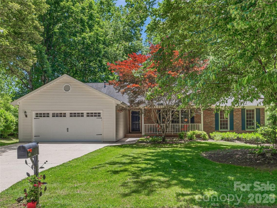 206 Southwood Ct., Fletcher, NC 28732