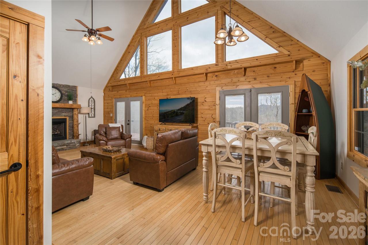 6006 Waterfalls Rd., Lenoir, NC 28645