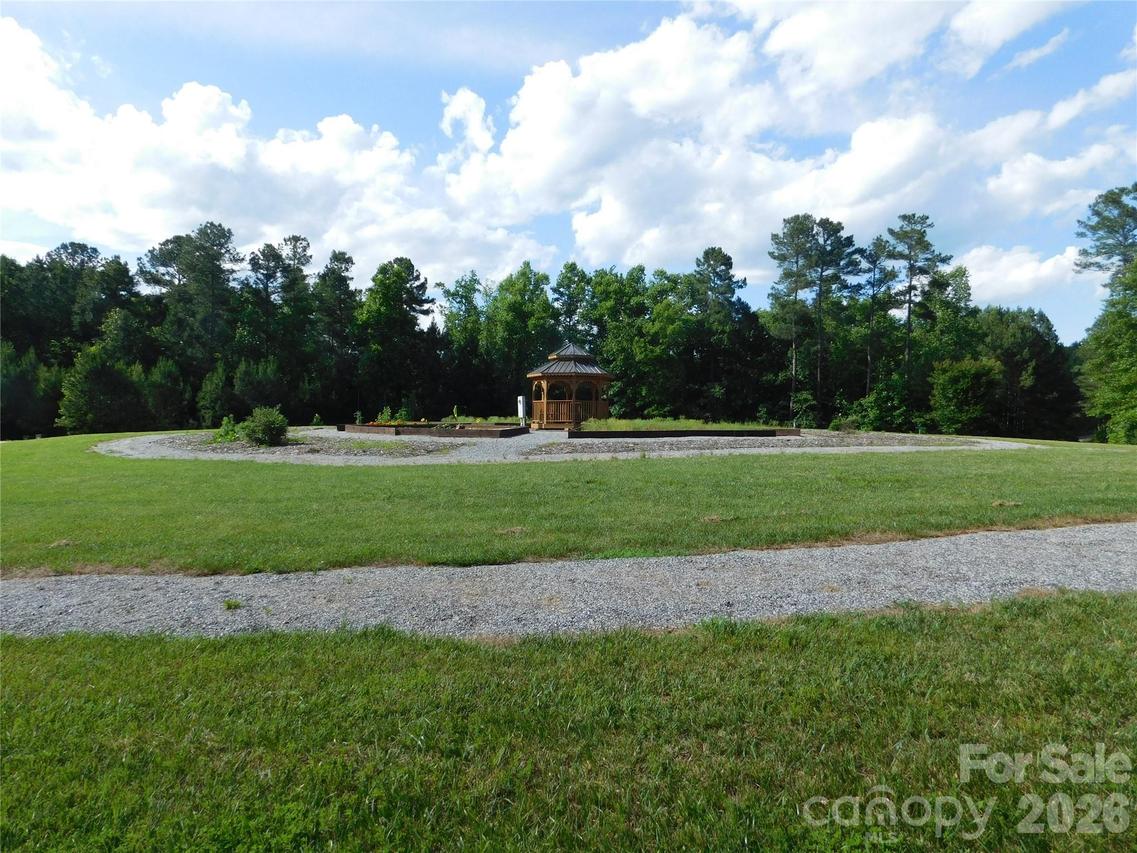 139 W Settings Blvd. #106, Valdese, NC 28690