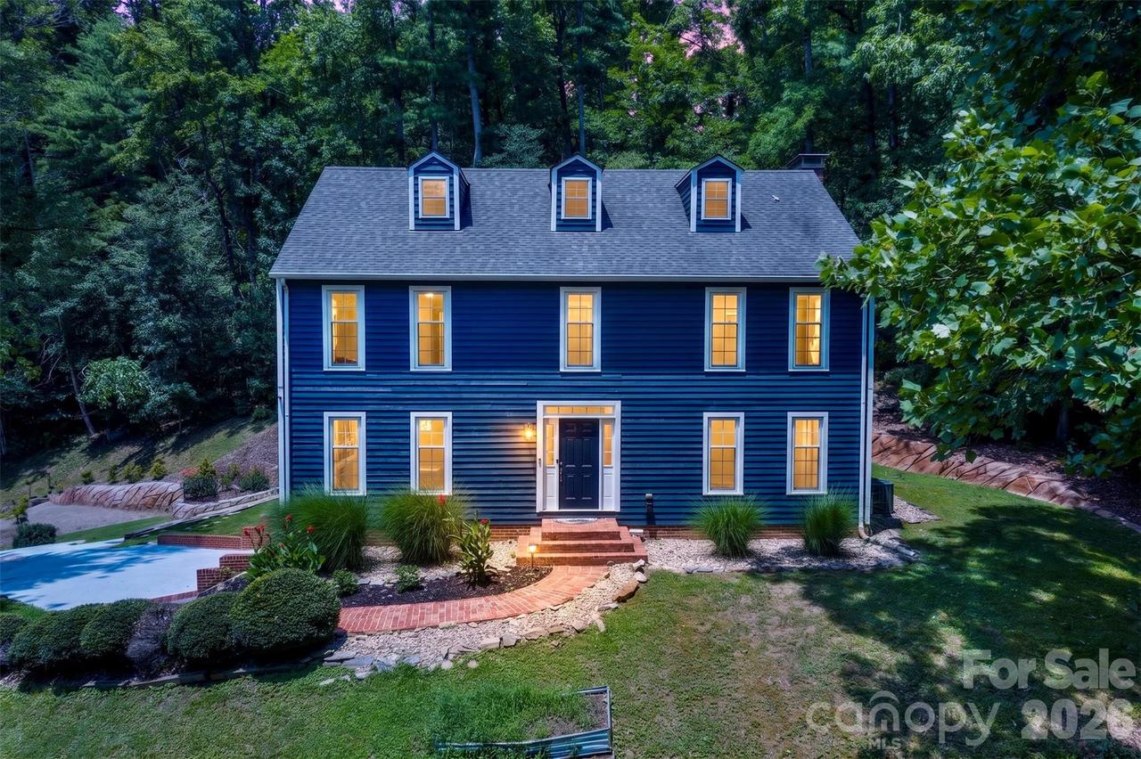3132 Stoney Brook Dr., Lenoir, NC 28645