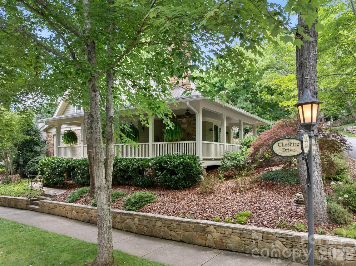 38 Cheshire Dr., Black Mountain, NC 28711