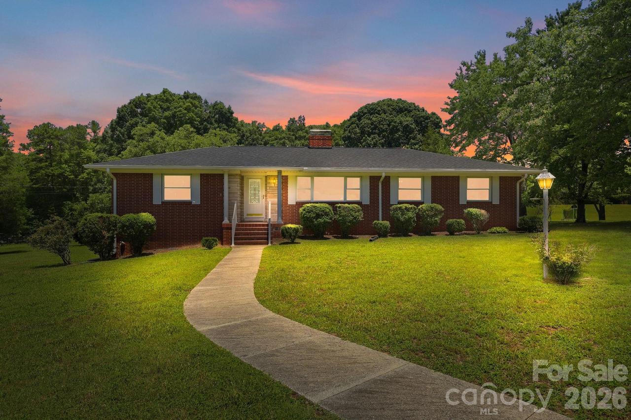 811 E 22nd St., Kannapolis, NC 28083