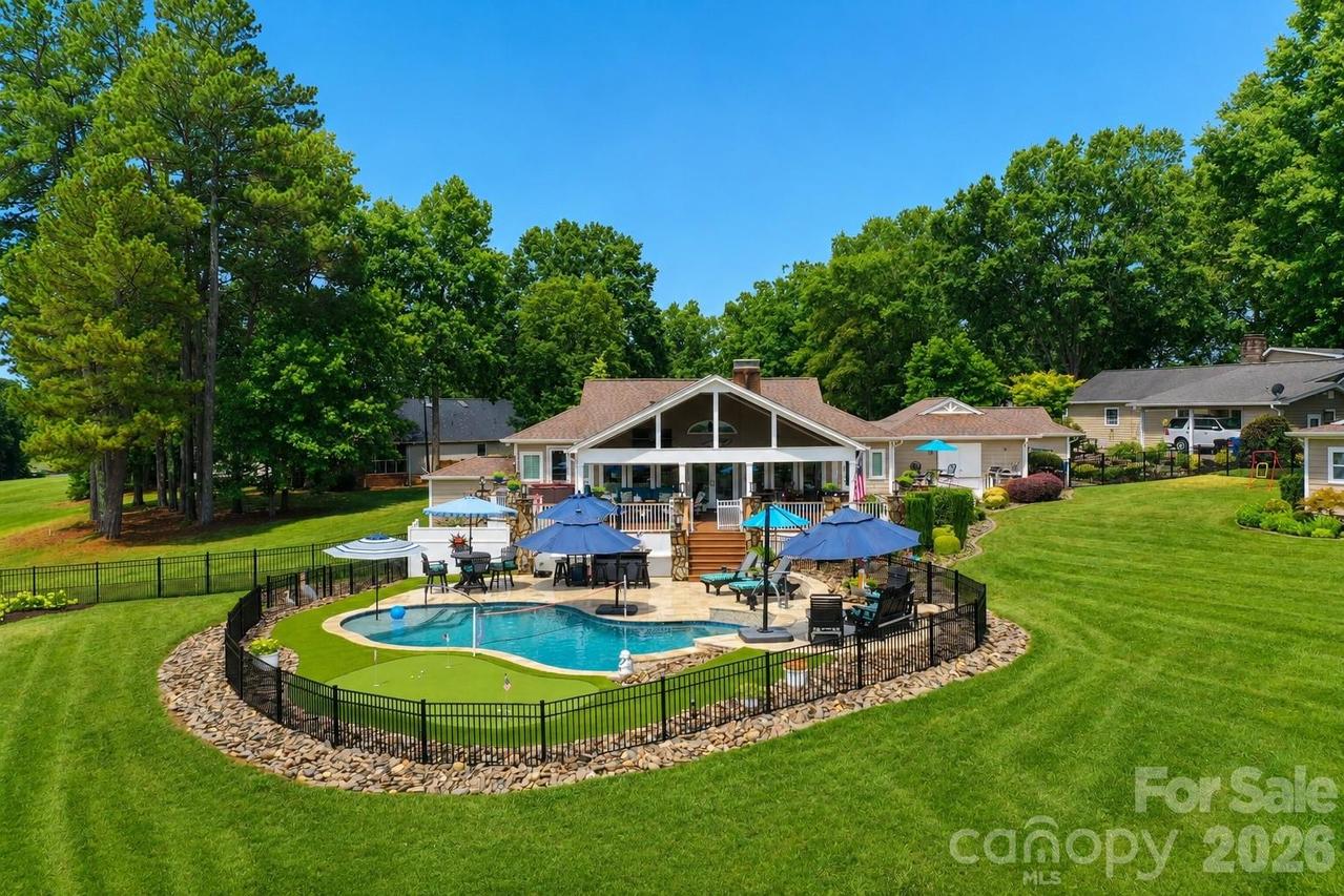 3768 Glenn Oaks Dr., Maiden, NC 28650
