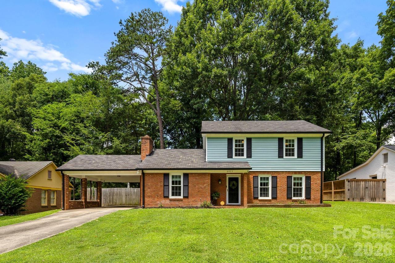 6435 Bridlewood Ln., Charlotte, NC 28215
