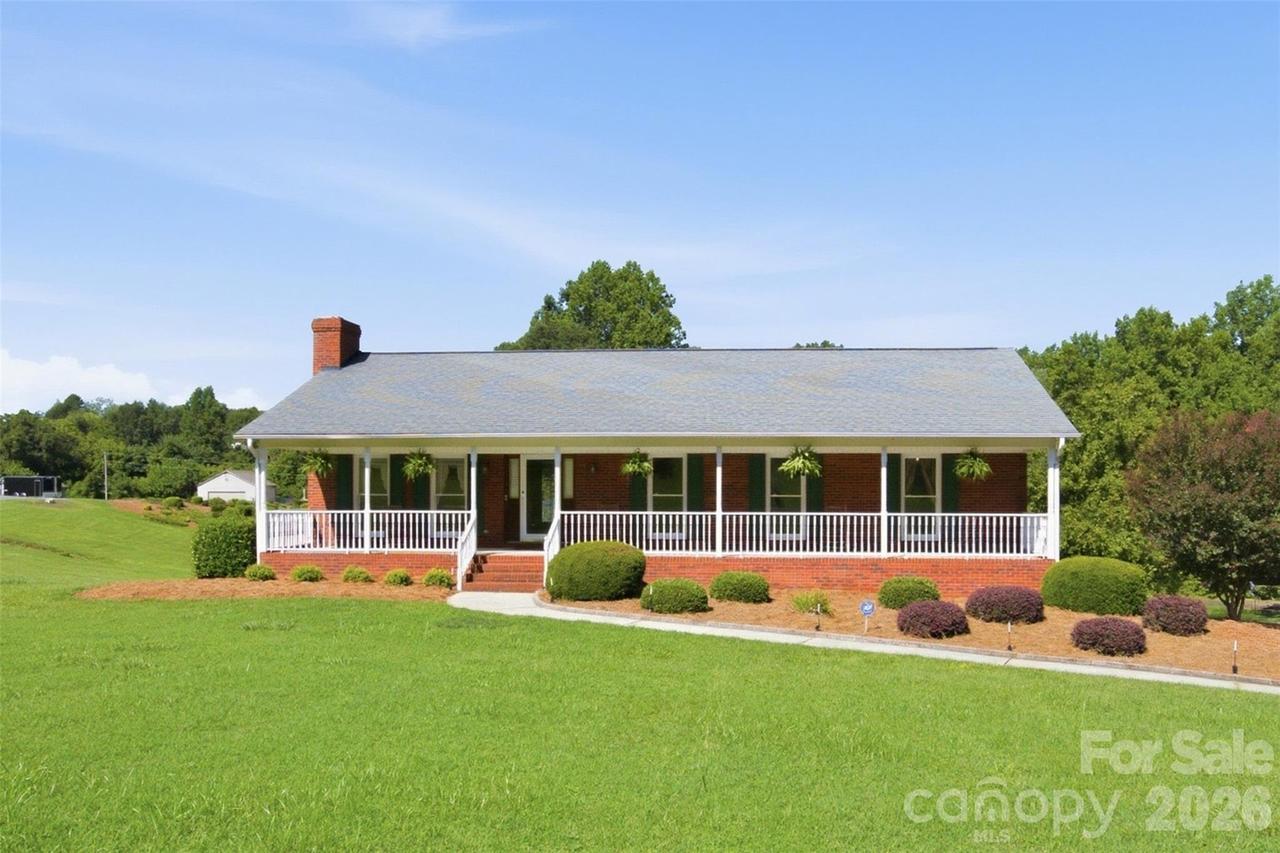 3535 Philadelphia Church Rd., Dallas, NC 28034