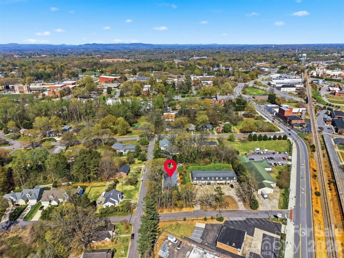 414 7th St., Hickory, NC 28601