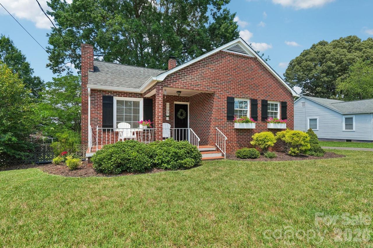 1135 13th Avenue Ave., Hickory, NC 28601