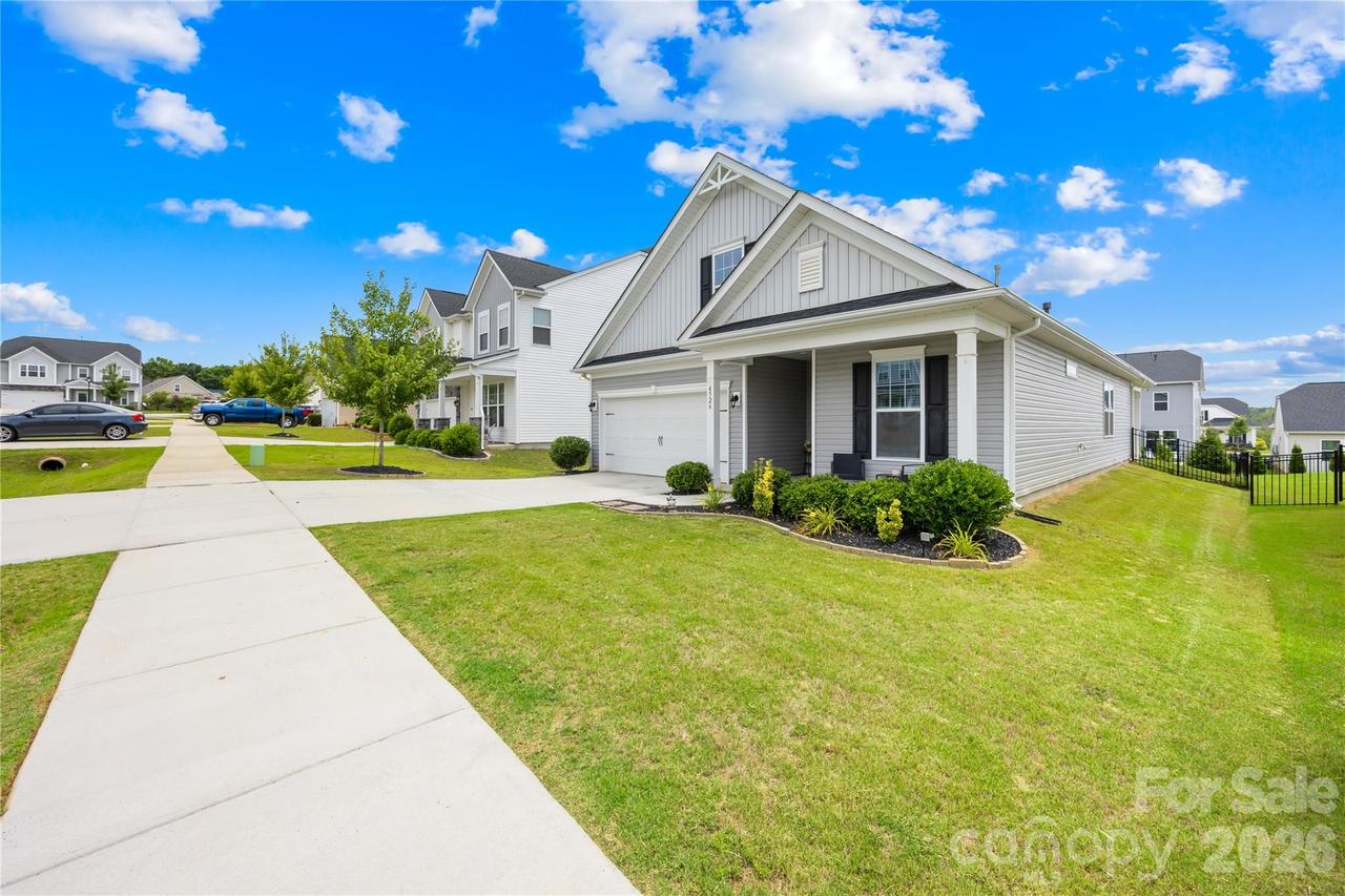 4526 Dover Ct., Denver, NC 28037