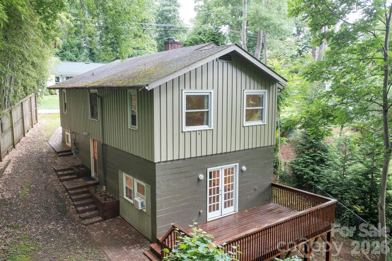 176 Chiles Ave., Asheville, NC 28803