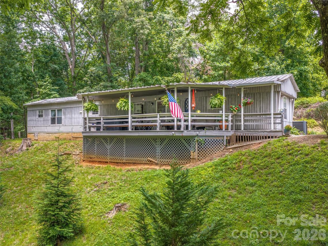 474 Rose Hill Rd., Asheville, NC 28803