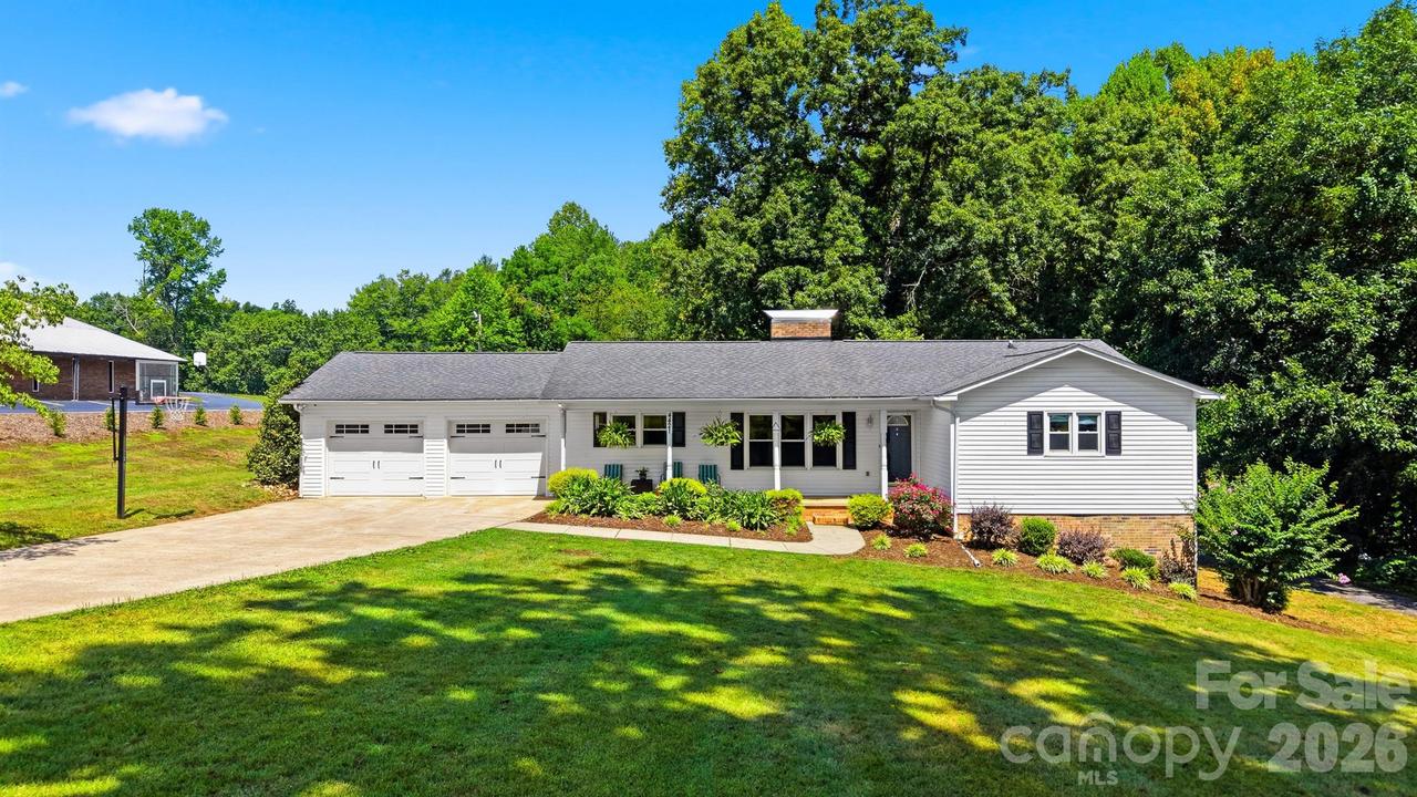 4421 Calico Rd., Lenoir, NC 28645