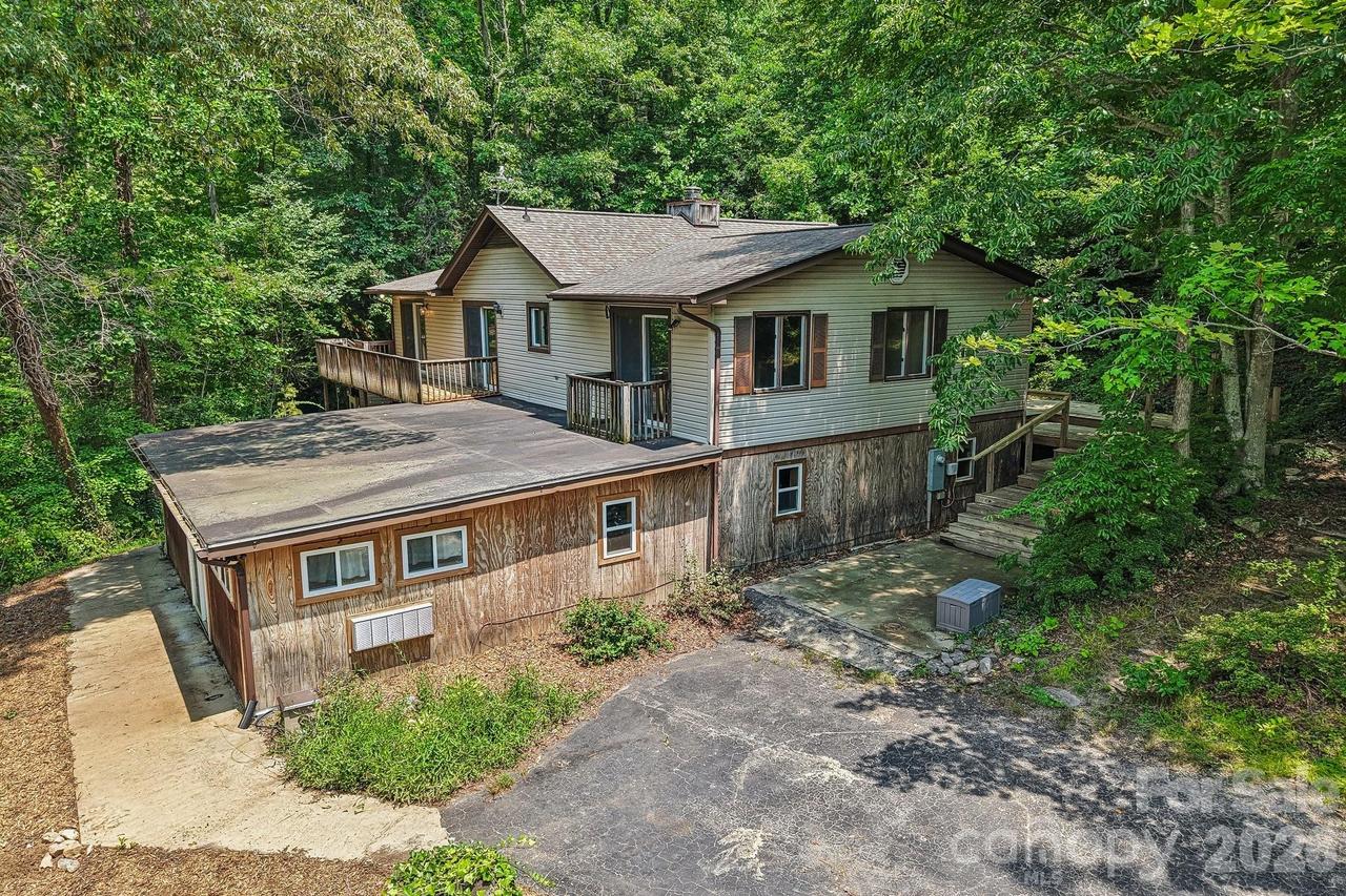 3 Frontier Ct., Asheville, NC 28805