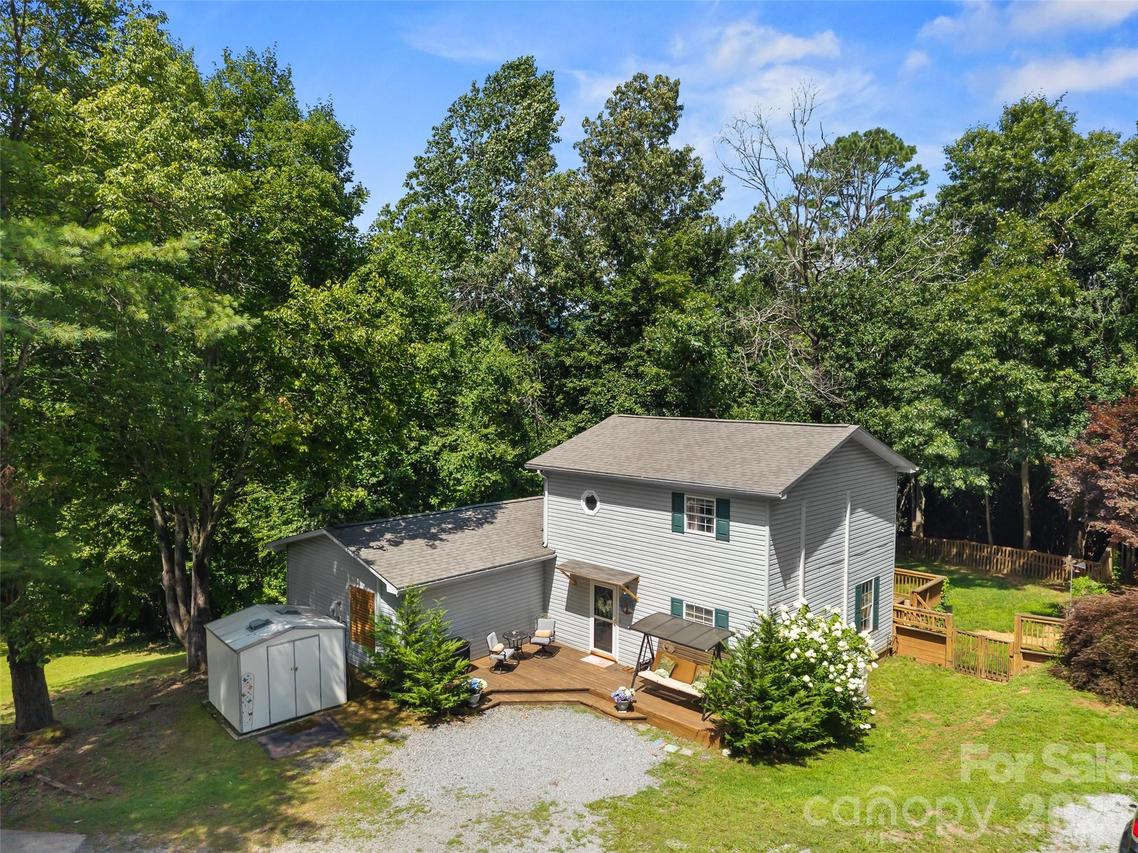 105 Big Bear Dr., Pisgah Forest, NC 28768