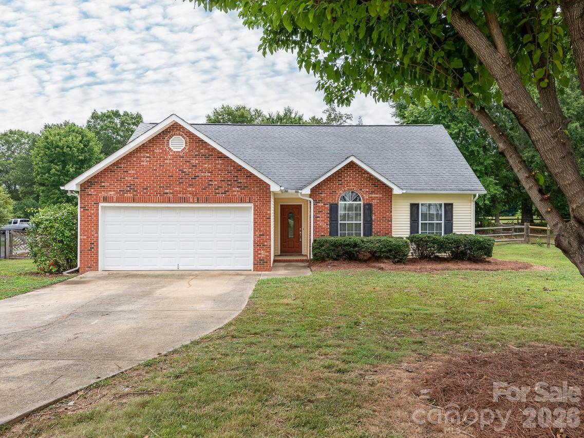 1037 Ridgefield Cir., Indian Trail, NC 28079