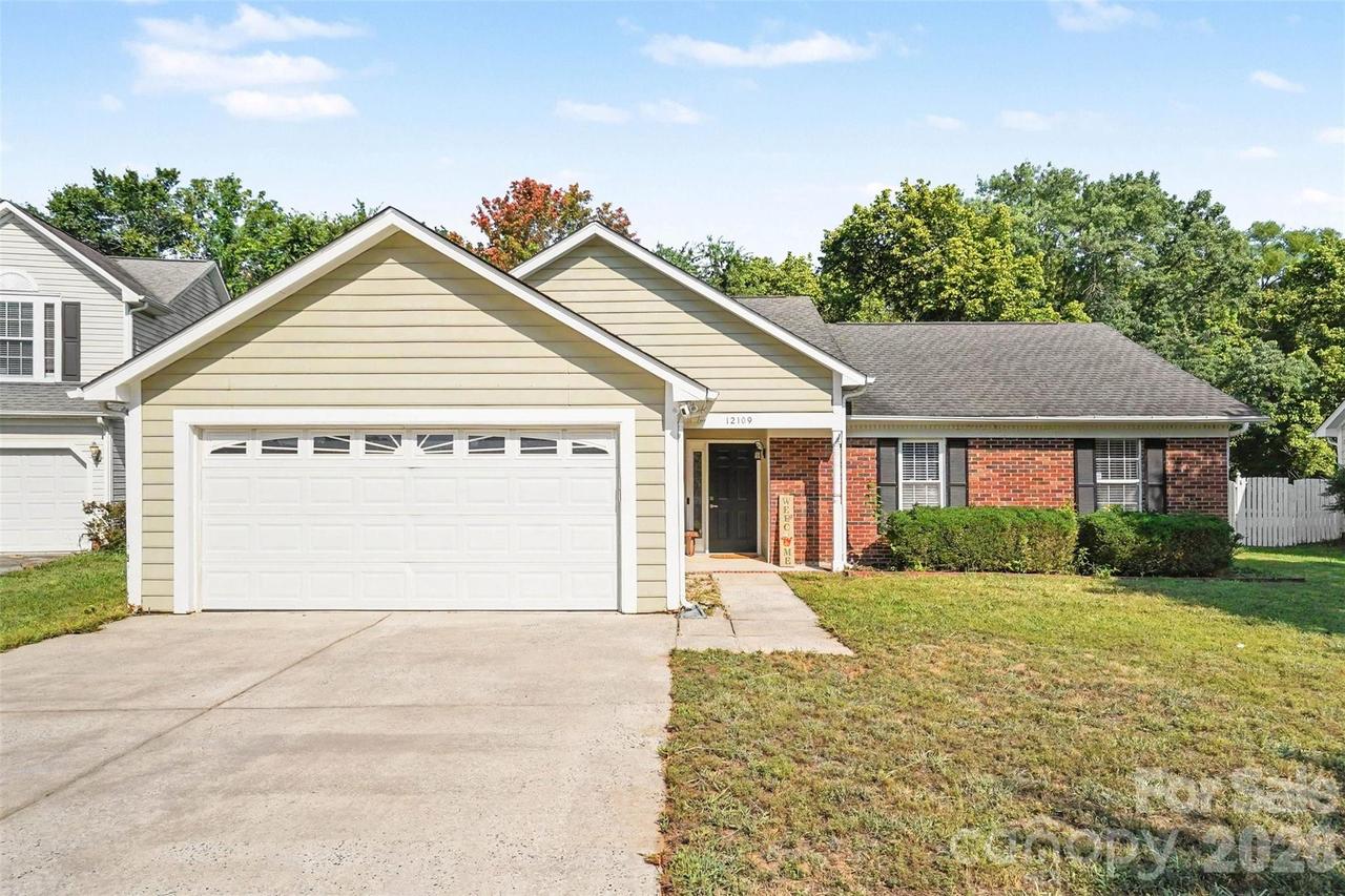 12109 Landing Green Dr., Charlotte, NC 28277
