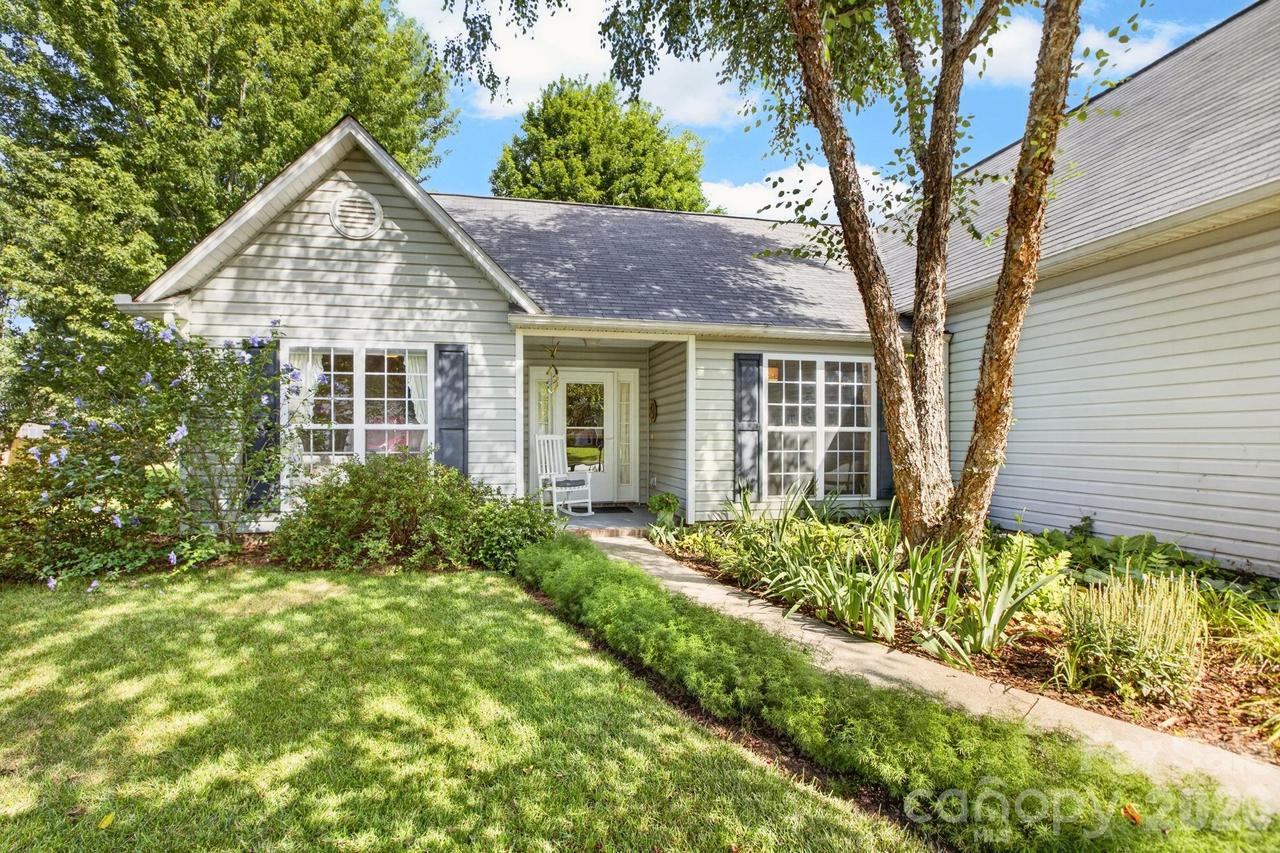 171 Running Briar Rd., Fletcher, NC 28732