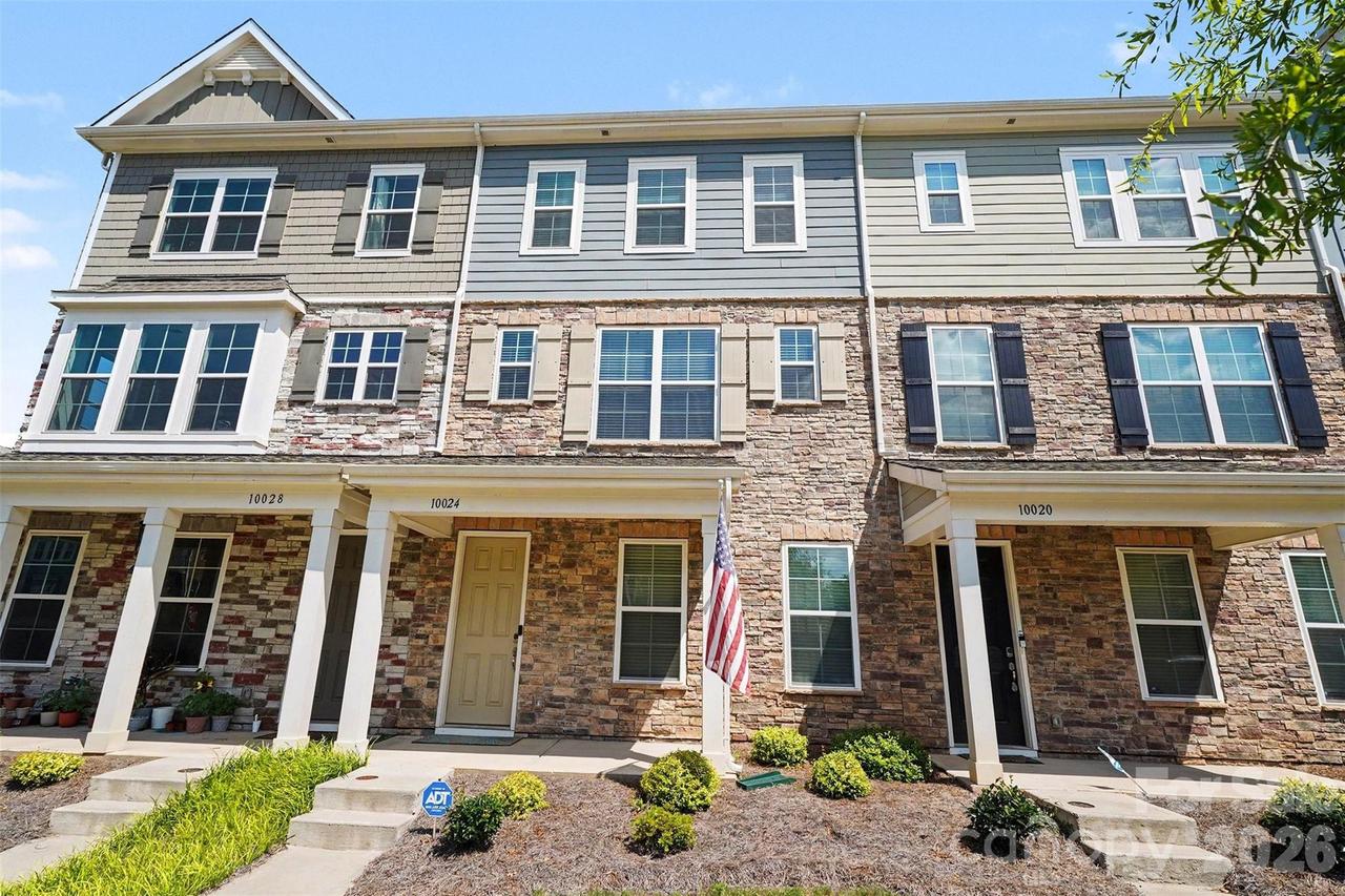 10024 Hemingway Pl., Charlotte, NC 28227