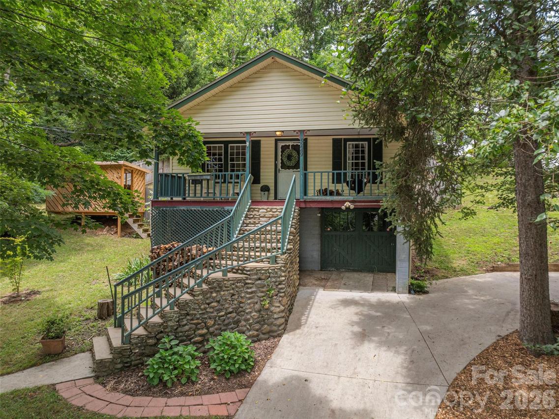 5249 Old Clyde Rd., Clyde, NC 28721