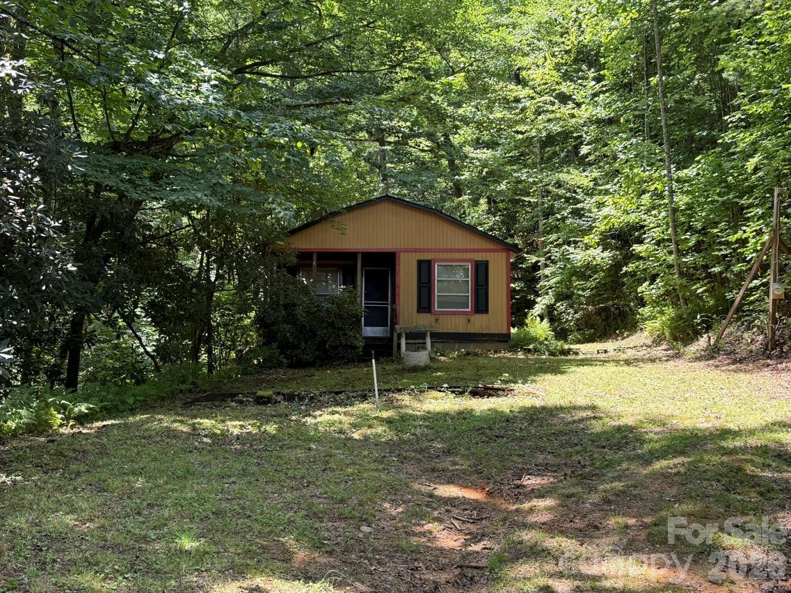181 Lyman Ln., Rosman, NC 28772