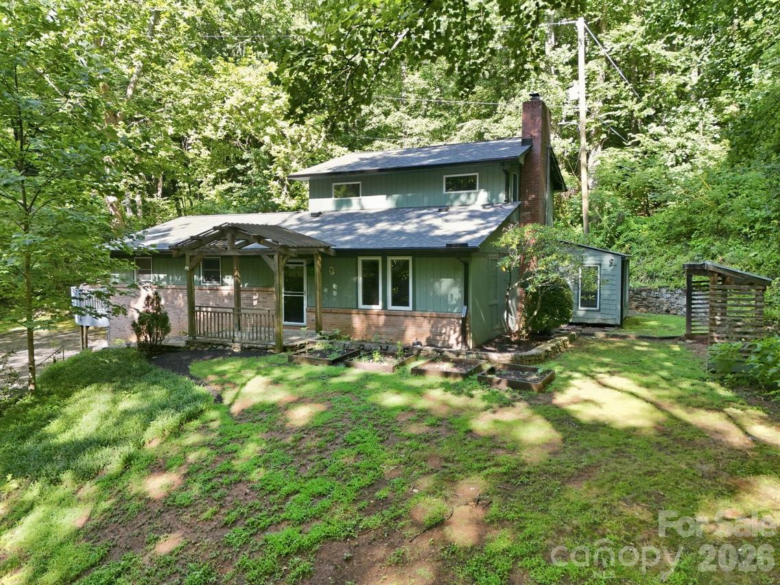 222 Morgan Cove Rd., Candler, NC 28715