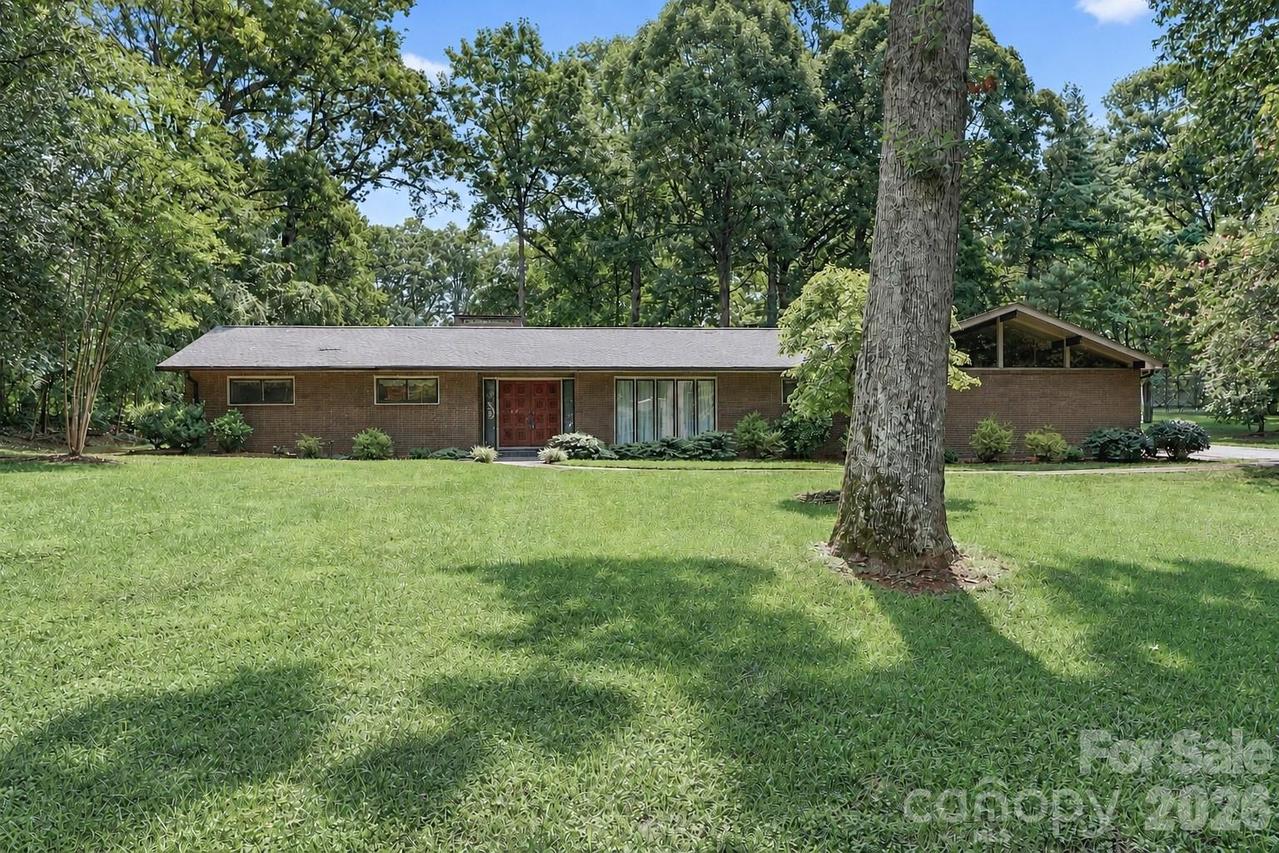 107 Augusta Dr., Statesville, NC 28625