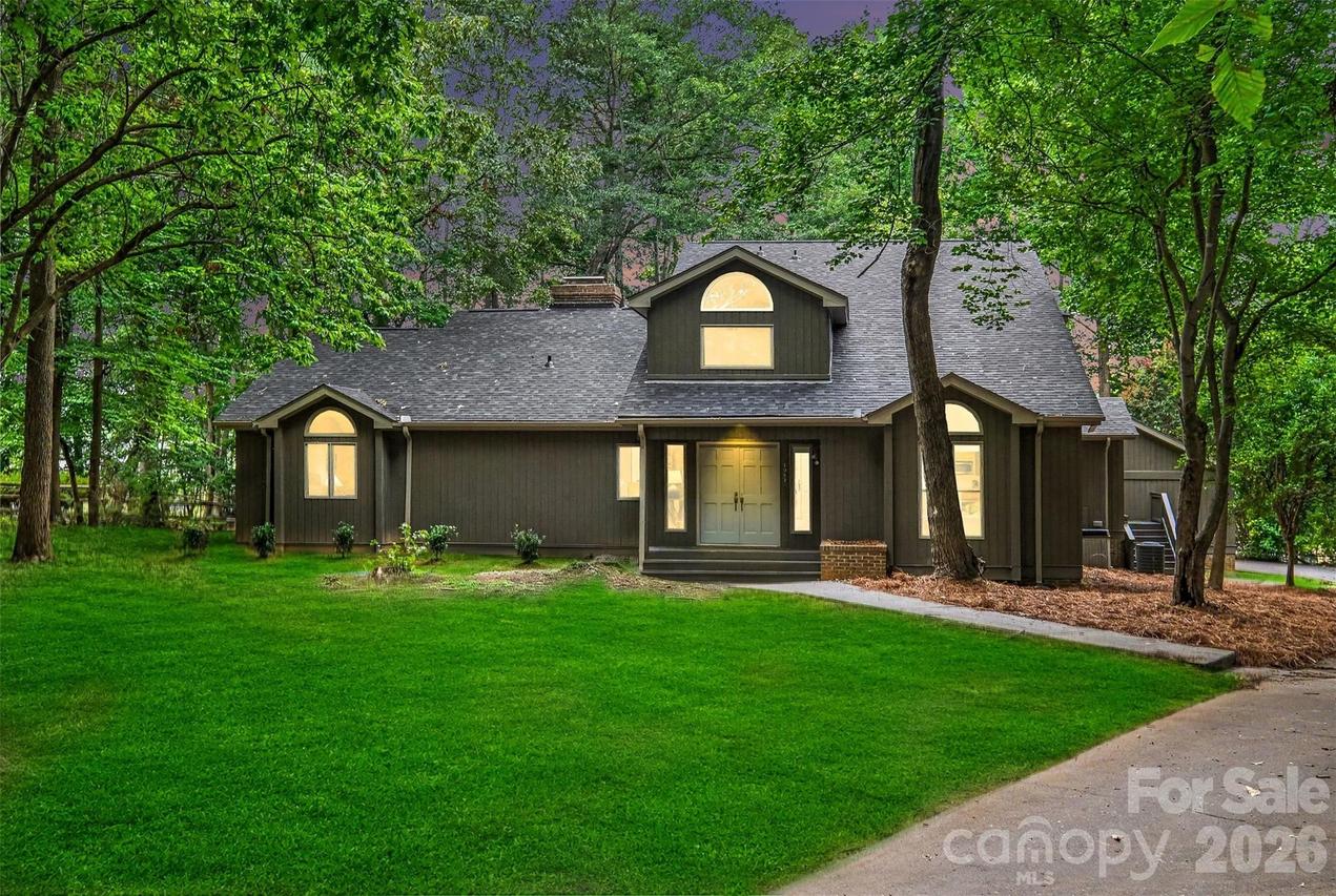 5042 Marci Ln., Belmont, NC 28012