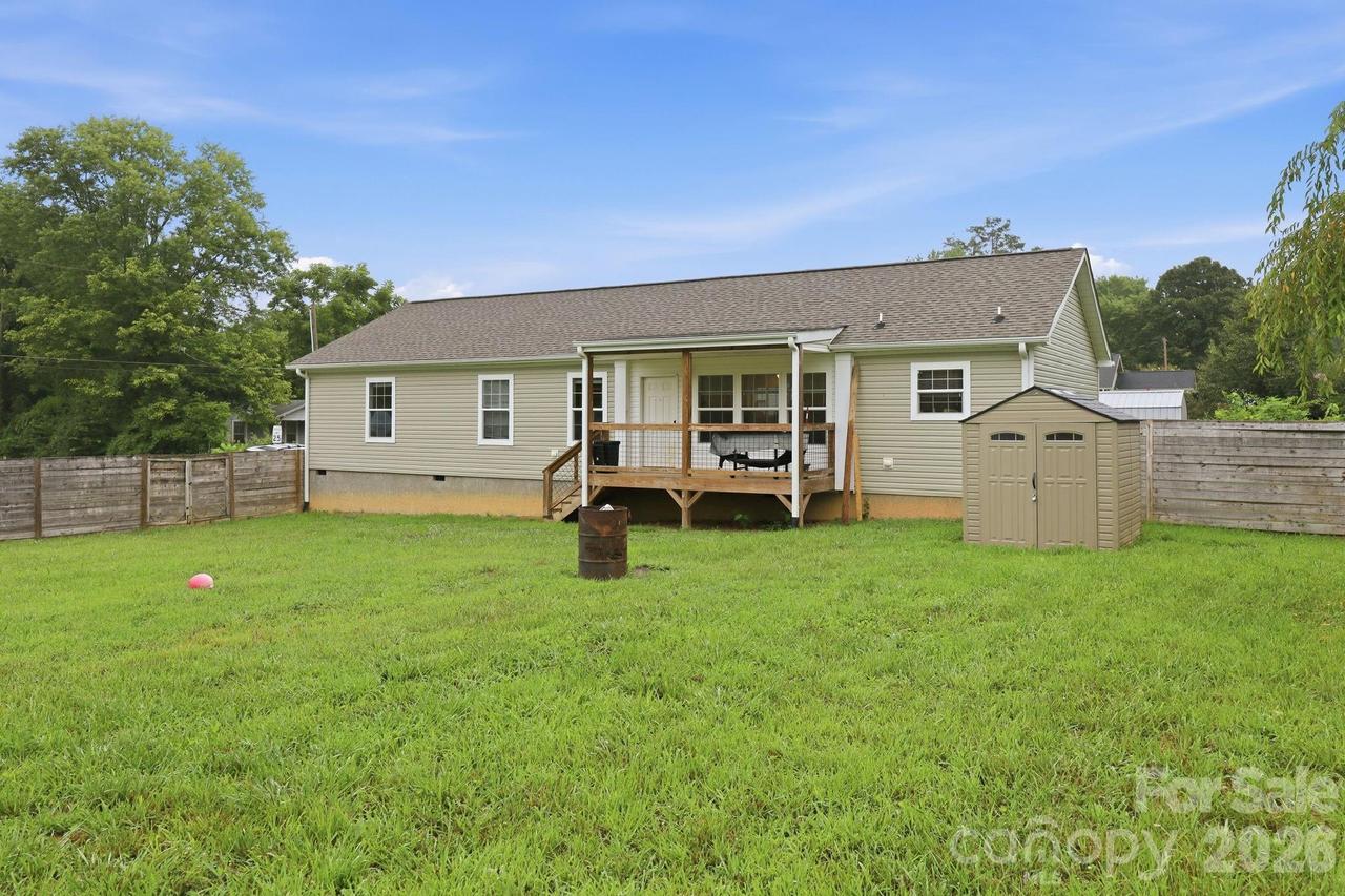 417 Glover St., Hendersonville, NC 28792