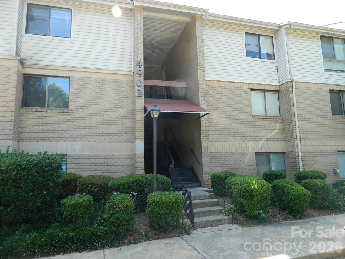 4902 Spring Lake Dr., Charlotte, NC 28212