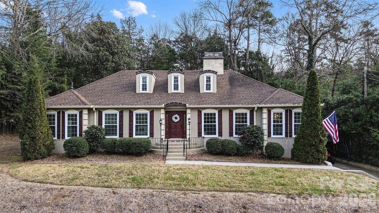 123 Old Bell Rd., Charlotte, NC 28270