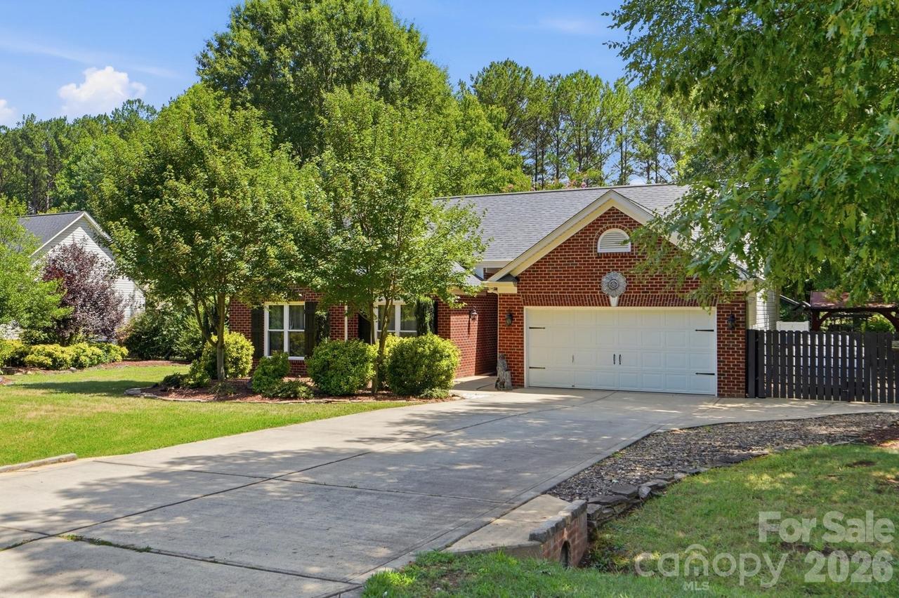 7254 Pine Ridge Dr., Denver, NC 28037