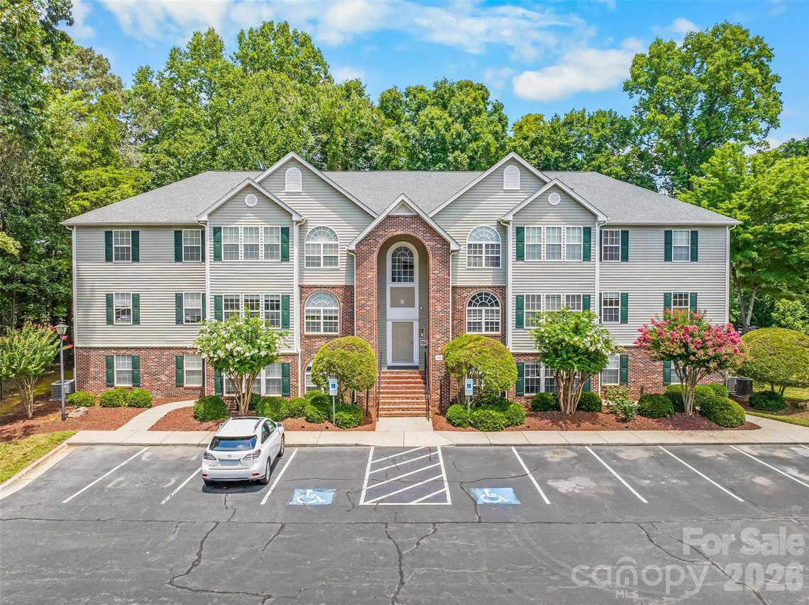 221 Timberline Ridge Ct., Winston Salem, NC 27106