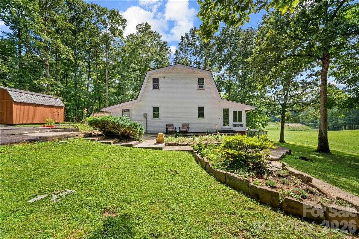 371 Patton Valley Dr., Nebo, NC 28761