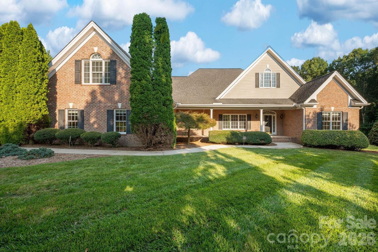 1851 29th Avenue Pl., Hickory, NC 28601