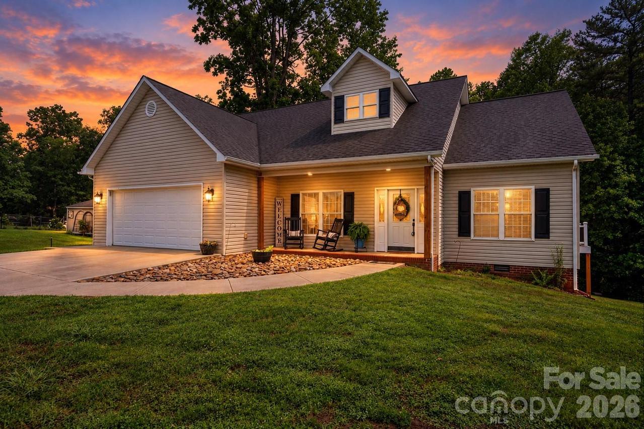 142 Azalea Dr., Connelly Springs, NC 28612