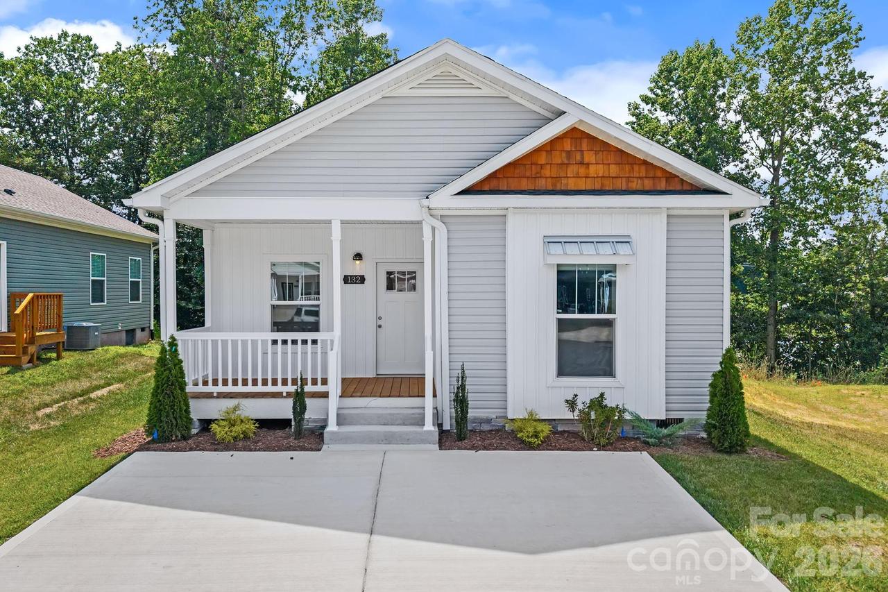 132 Bellamy Rd., Asheville, NC 28806